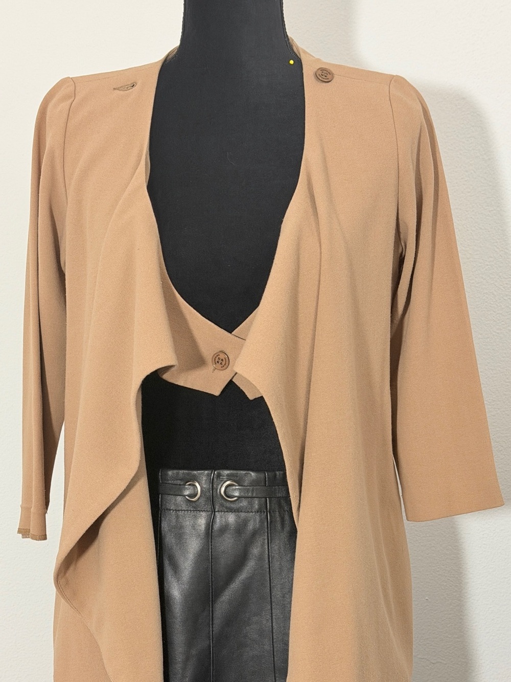 Rodebjer Women's Camel Open-Front Long Jacket - Picture 5 of 10